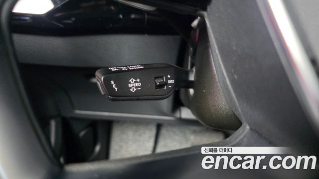 Audi e-tron 2020 — photo 32