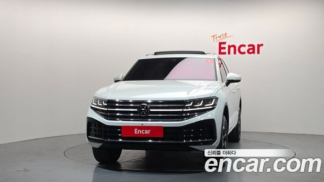 Volkswagen Touareg 2024 — photo 3