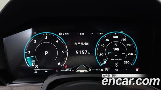Volkswagen Touareg 2024 — photo 11