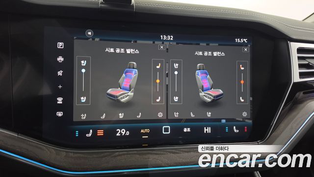Volkswagen Touareg 2024 — photo 22