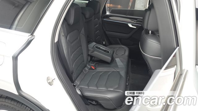 Volkswagen Touareg 2024 — photo 16