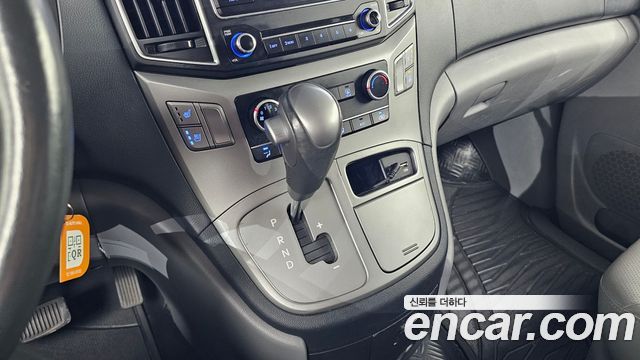 Hyundai Starex 2018 — photo 9