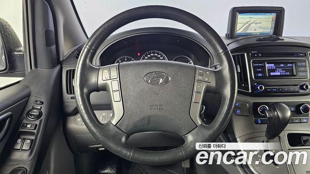 Hyundai Starex 2018 — photo 13