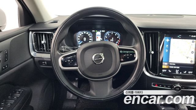 Volvo V60 2021 — photo 13