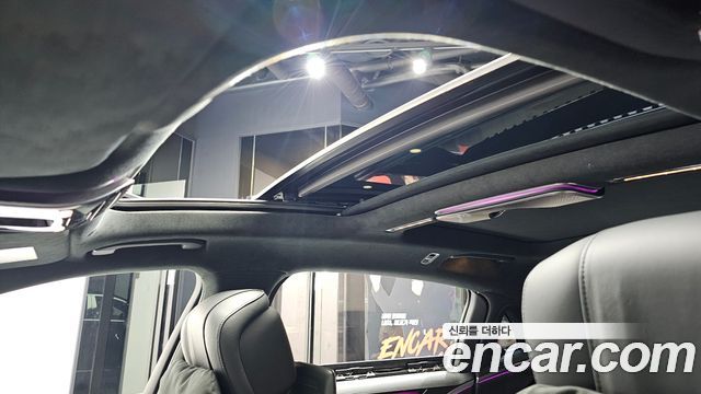 Mercedes-Benz S-Class 2022 — photo 25