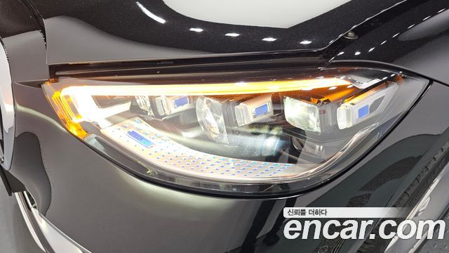 Mercedes-Benz S-Class 2022 — photo 8