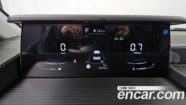Hyundai Staria 2025 — photo 11