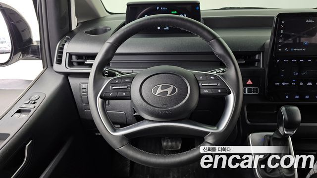 Hyundai Staria 2025 — photo 19