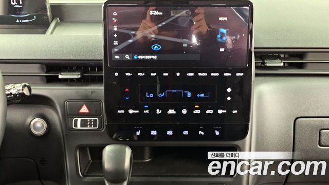 Hyundai Staria 2025 — photo 20