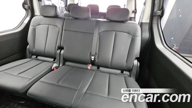 Hyundai Staria 2025 — photo 16