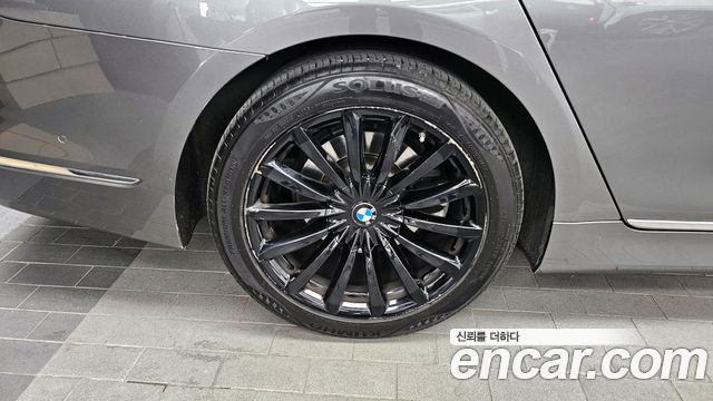 BMW 7-Series 2016 — photo 5