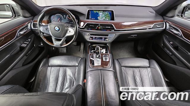 BMW 7-Series 2016 — photo 7