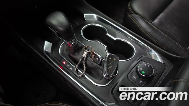 Chevrolet Korea Traverse 2021 — photo 12