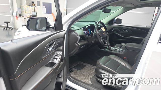 Chevrolet Korea Traverse 2021 — photo 13