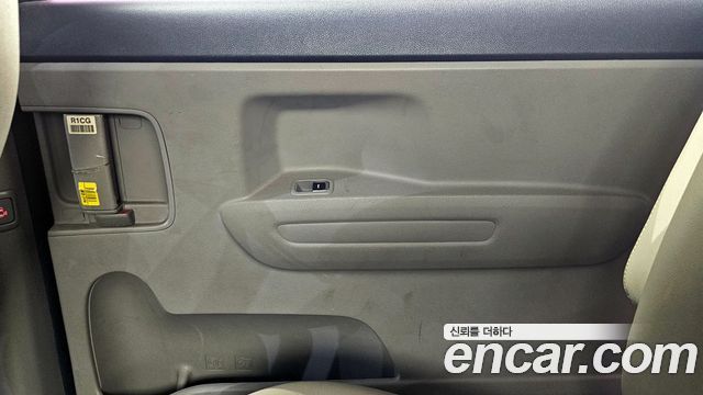 Kia Canival 2016 — photo 15