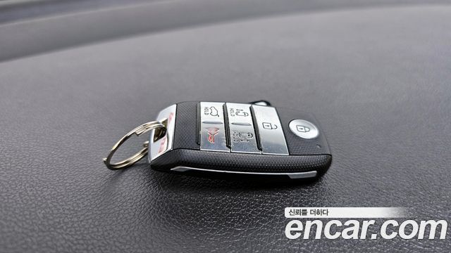 Kia Canival 2016 — photo 27