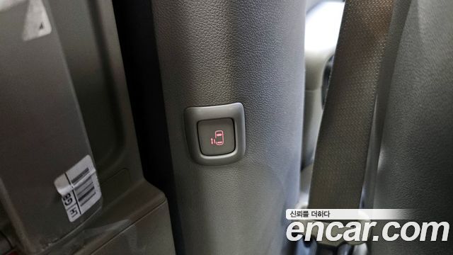 Kia Canival 2016 — photo 32