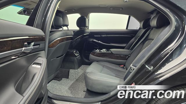 Genesis G90 2019 — photo 12