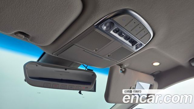 Genesis G90 2019 — photo 20
