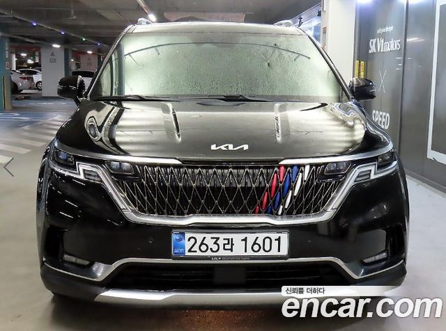 Kia Canival 2021 — photo 2