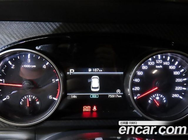 Kia Canival 2021 — photo 9