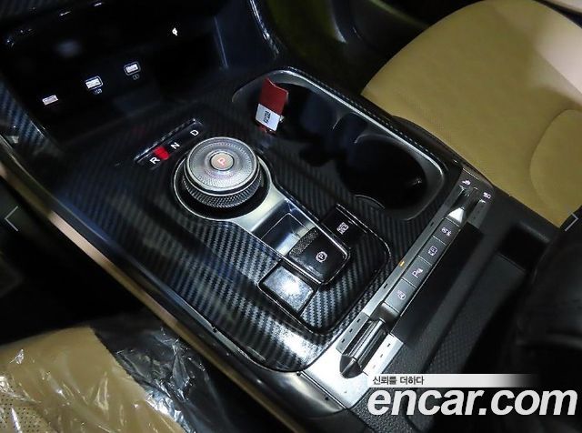 Kia Canival 2021 — photo 12