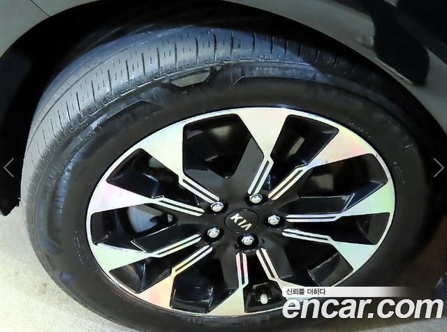 Kia Canival 2021 — photo 20