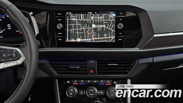 Volkswagen Jetta 2024 — photo 18