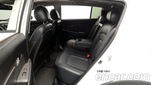 Kia Sportage 2012 — photo 18