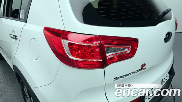 Kia Sportage 2012 — photo 9