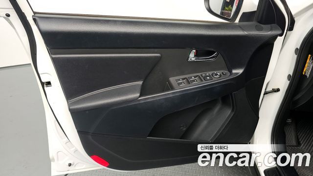 Kia Sportage 2012 — photo 14