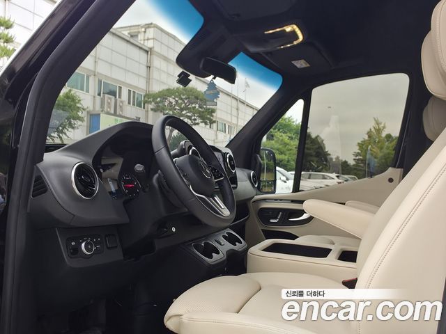 Mercedes-Benz Sprinter 2022 — photo 8