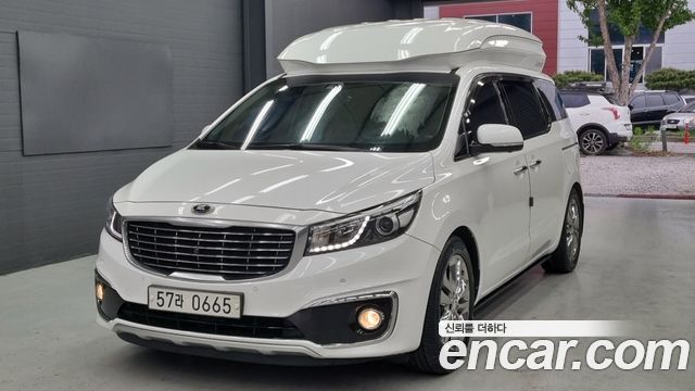 Kia Canival 2016 — photo 1