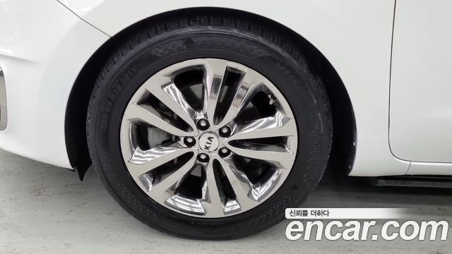Kia Canival 2016 — photo 5