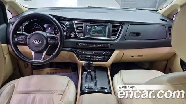 Kia Canival 2016 — photo 7