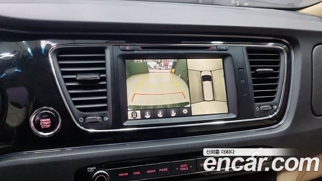 Kia Canival 2016 — photo 14
