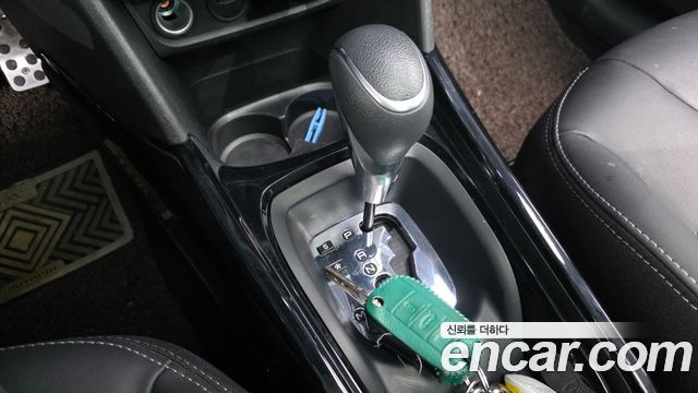 Peugeot 2008 2019 — photo 12