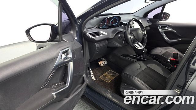 Peugeot 2008 2019 — photo 13