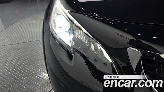 Peugeot 2008 2019 — photo 8