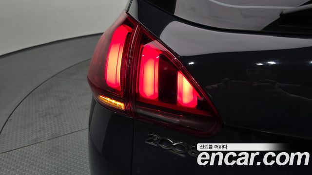 Peugeot 2008 2019 — photo 9
