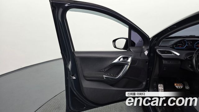 Peugeot 2008 2019 — photo 14