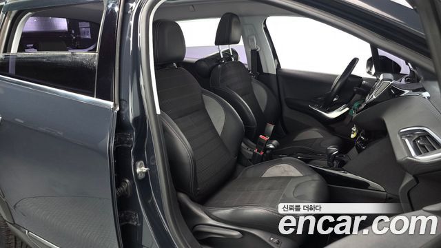 Peugeot 2008 2019 — photo 16