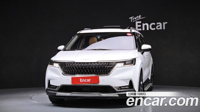 Kia Canival 2023 — photo 3