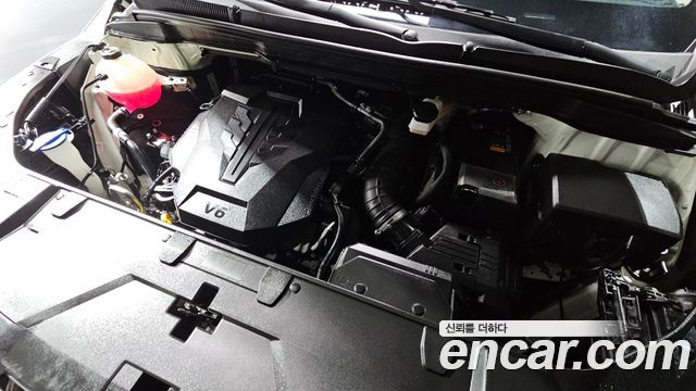 Kia Canival 2023 — photo 6
