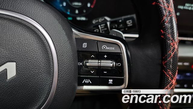 Kia Canival 2023 — photo 15
