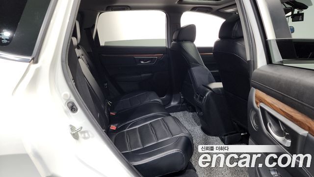 Honda CR-V 2017 — photo 16