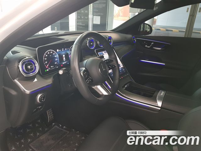 Mercedes-Benz C-Class 2023 — photo 15