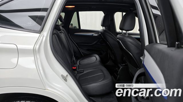 BMW X1 2017 — photo 11