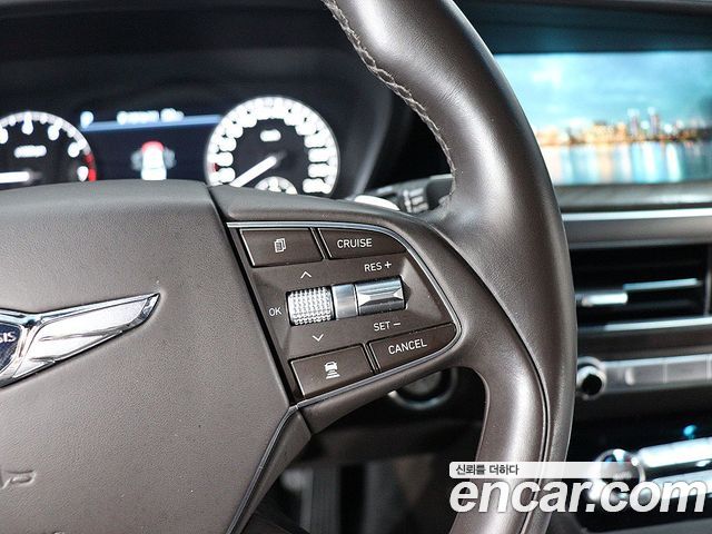 Genesis G90 2019 — photo 8
