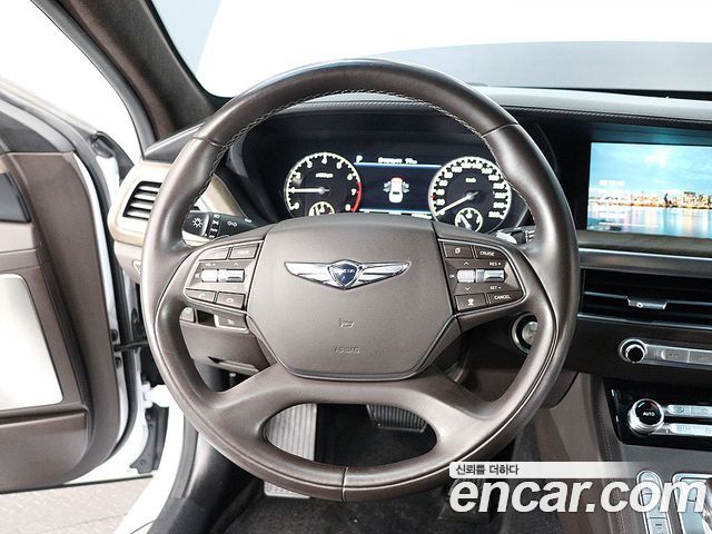Genesis G90 2019 — photo 12